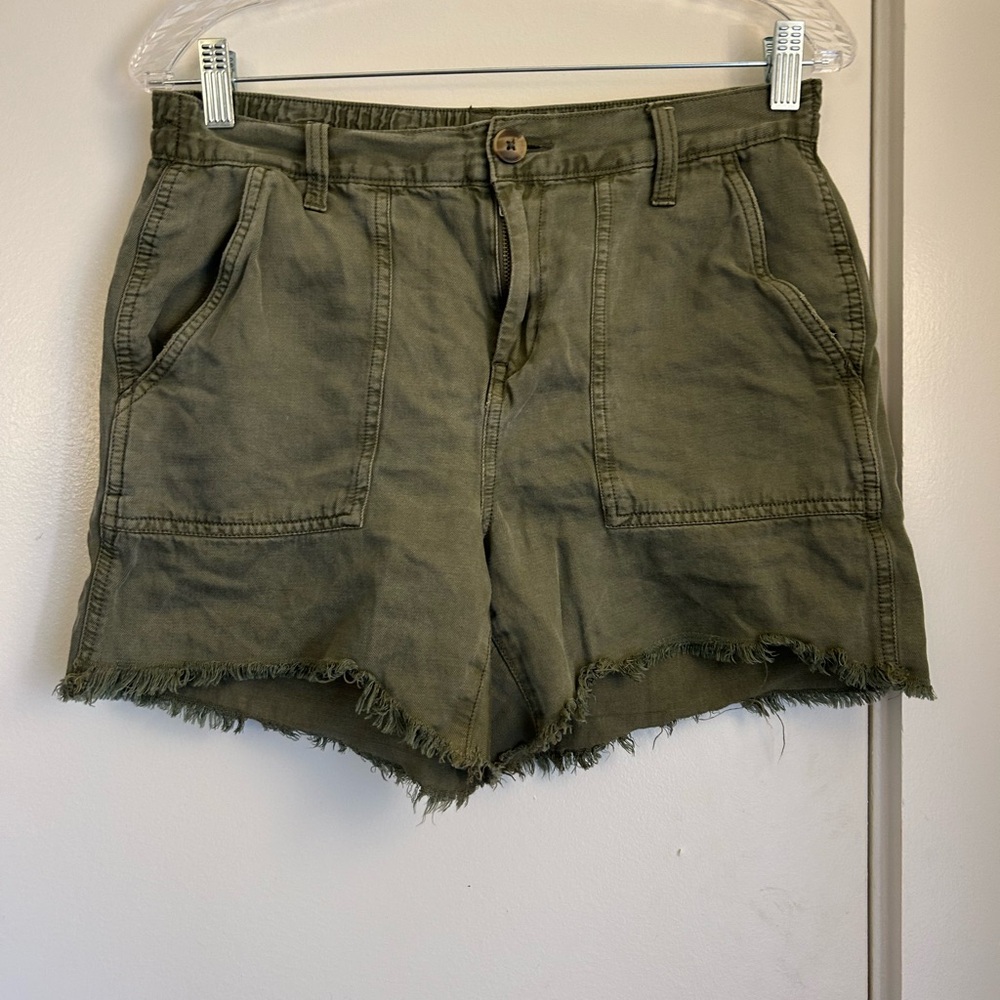 aerie Green Cargo Shorts with Relaxed Fit and Frayed Hem